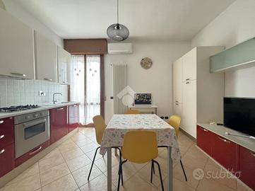 2 LOCALI A REGGIO NELL'EMILIA