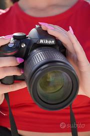 Nikon D3200 con obbiettivo 18-105mm