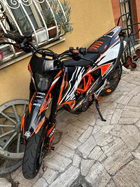 Ktm 690 smc r 2021