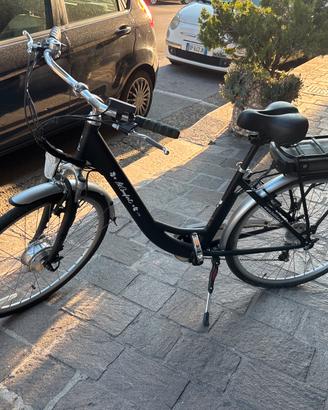 Bici elettrica da passeggio.