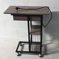 Tavolino stazione ricarica