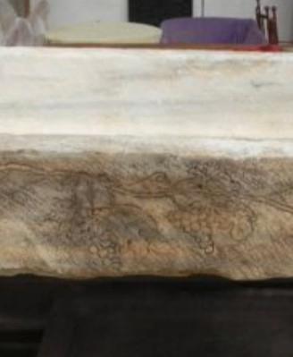 Lavabo antico in pietra