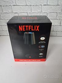 lampada  Netflix  stranger things .
