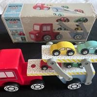 Bisarca con 4 auto in legno