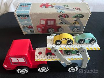 Bisarca con 4 auto in legno