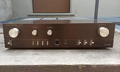 Grundig V1000 amplificatore integrato