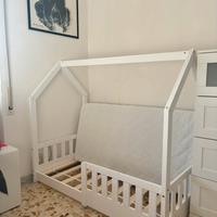 Lettino per bambini con materassino. Mai usato!