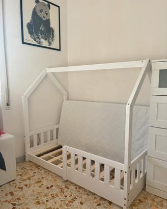 Lettino per bambini con materassino. Mai usato!