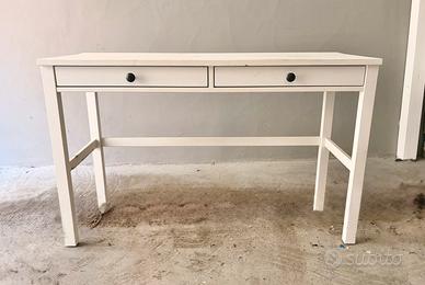 Scrivania IKEA HEMNES