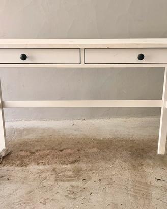 Scrivania IKEA HEMNES
