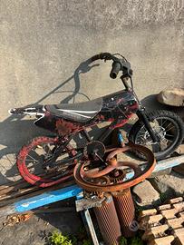 Bicicletta Bmx  a moto