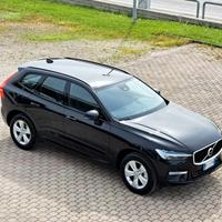 Volvo XC 60 2000 B4 Mild-Hybrid (Benzina) Essentia