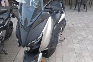 Yamaha X-Max 400 2019 EUROSCOOTER esamino permuta 