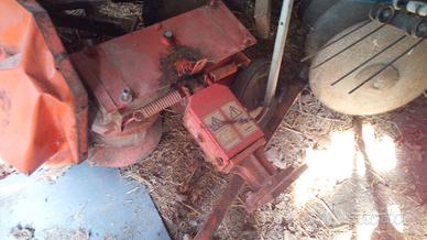 Attrezzatura motocoltivatore