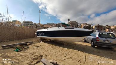 Barca semicabinata 7 metri