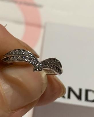Anello pandora foglie pave’