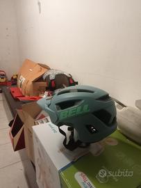 casco Bell azzurro 