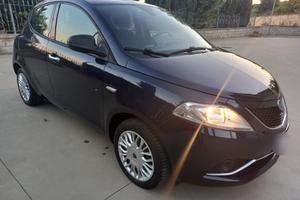 Lancia Ypsilon 1.2 69 CV