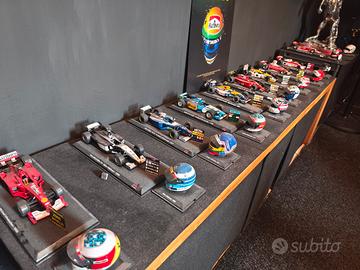 14 F1 scala 1:24 con pitboard e caschi 1:5
