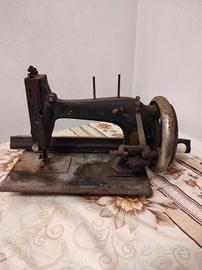 macchina da cucire vintage 