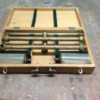 Livello Vintage ad acqua a cavalletto