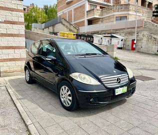 MERCEDES-BENZ A 160 CDI Coupé Avantgarde