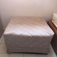 Pouf letto Evergreenweb in velluto scamosciato