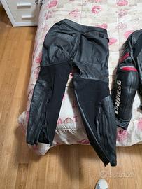 tuta  divisibile moto dainese taglia 52 in pelle 