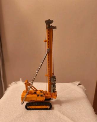 Modellino Gru cingolata Hitachi KH180 vintage 