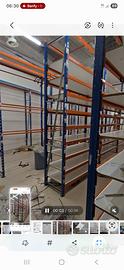 scaffali metallici