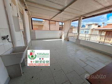 2°Piano 5 vani 2 servizi + 2 terrazzi