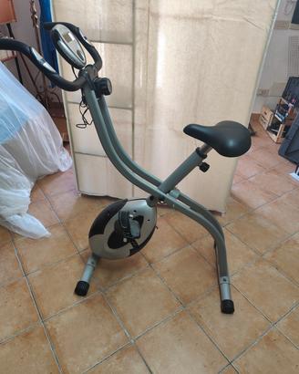 cyclette pieghevole 