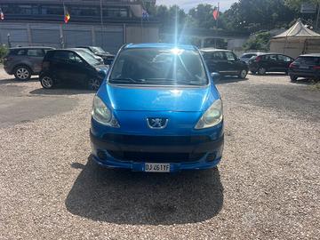 Peugeot 1007 1.4 Trendy