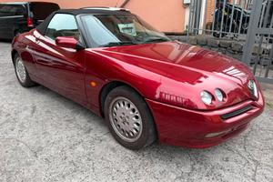alfa romeo spider 916 cilindrata2000