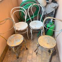 Sedie piu tavolino tre piedi in ferro battuto