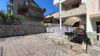 4 LOCALI A BARONISSI