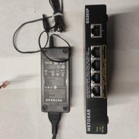 switch Netgear 4 porte poe GS305P