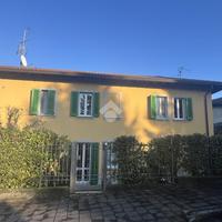 VILLA A SCHIERA A IMBERSAGO