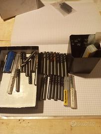 UTENSILI PER TORNITORI E FRESATORI