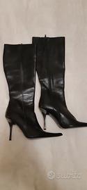 Due paia di stivali donna n.38