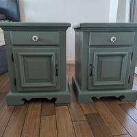coppia comodini in legno massello
