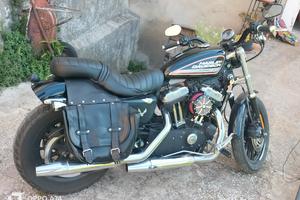 moto castom 