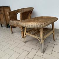 Set tavolino e sedia in vimini e panchina di legna
