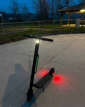 Monopattino ninebot segway es4