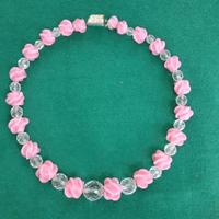 Collana rosa in vetro peso gr. 110 mai stata usata
