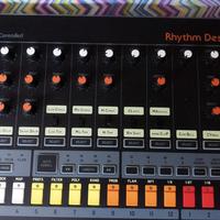 
BEHRINGER RD-8 