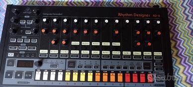 
BEHRINGER RD-8 