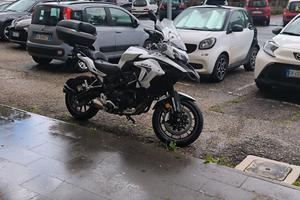 moto Benelli trk 502  multistrada 