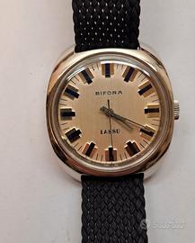 Orologio uomo meccanico carica manuale.