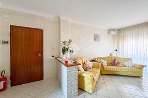 5 LOCALI A PONTEDERA